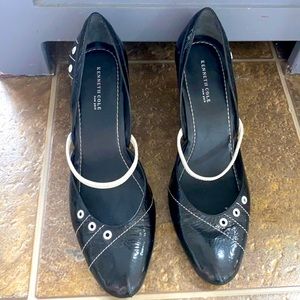 Kenneth Cole black patent leather. Lightly used